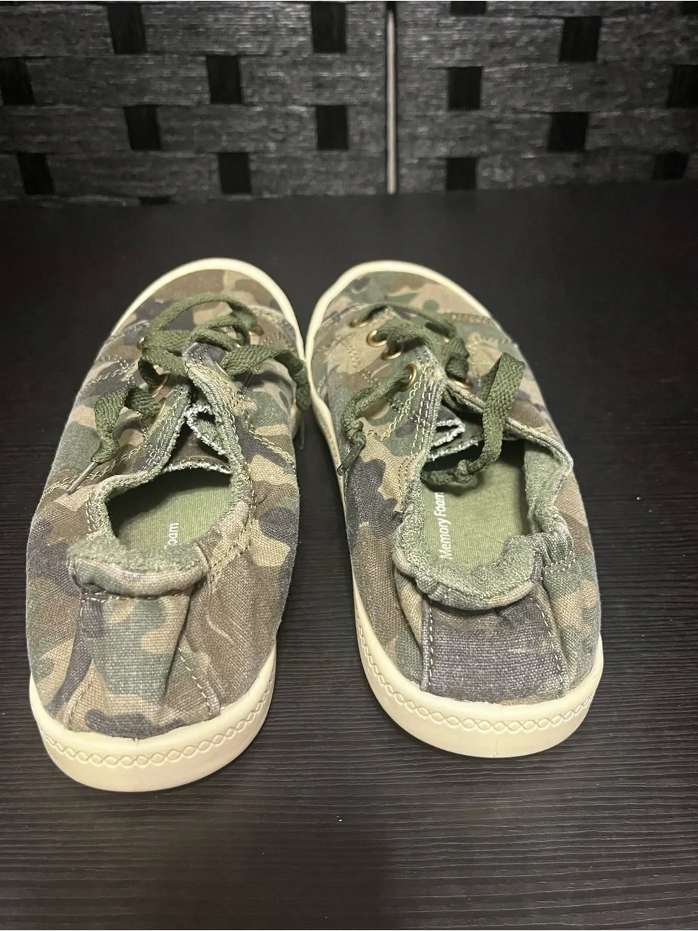 Women's Time&Tru Camo Canvas Sneakers Size US 9